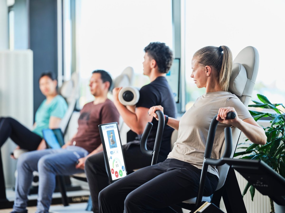 HUR Trainingsgeräte für Rehabilitation und Medical Fitness